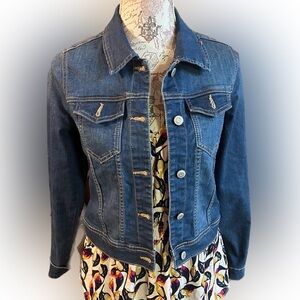 WAX DENIM medium wash Jean jacket size M.